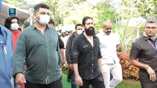 Disappointed Yash Sadly Took Part In Puneeth Rajkumar's Funeral At Kanteerava Studio