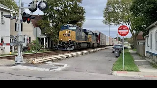 Running In The Street, Longest Auto Racks Train Ever In Crowded Neighborhood & Church RR Crossing!