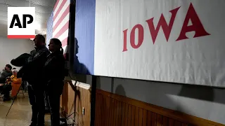 Evangelical conservatives play prominent role in Iowa caucuses