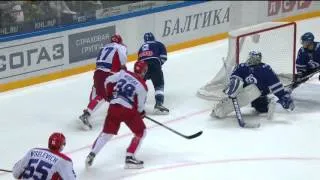 Yeryomenko puts his pad as Radulov tries to add the puck to the net