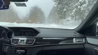 Mercedes E63 M157 AMG vs Snow