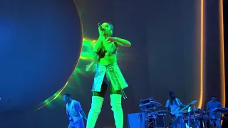 Ariana Grande - nasty (swt live concept)