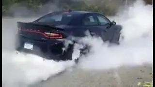 First Burnout 2015 Dodge Charger Hellcat