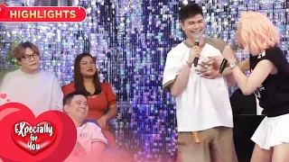 Vice Ganda pushes Vhong to Ogie | It’s Showtime