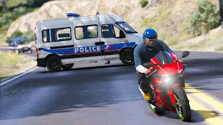 [GTA 5] JE FUIS LA POLICE JUSQU'AU BOUT DE LA MAP AVEC UNE MOTO SUPER PUISSANTE