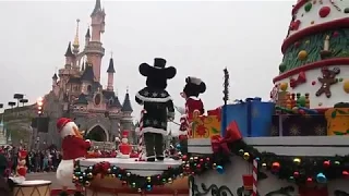 °o° Disney's Christmas Parade ! - Disneyland Paris 2018