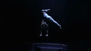 carlos arango Handbalancing