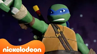 TMNT: Las Tortugas Ninja | 15 minutos de Leonardo siendo el LÍDER en azul 🔵 | Nickelodeon en Español