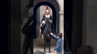Very touching Moment | King’s Guard Makes The Boys Day (Thank You 🙏🥰#Shorts