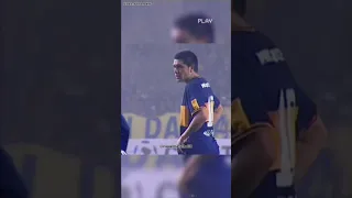 🗣️El mejor gol de #Riquelme en el templo 🙌🏽💙💛 #bocajuniors #bocajrs #labombonera #riquelme