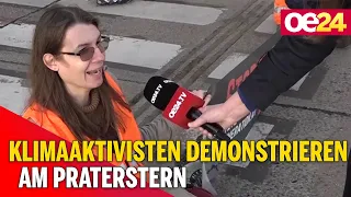 Klimaaktivisten demonstrieren am Praterstern