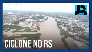Passagem de ciclone extratropical provoca 21 mortes e inundações no Rio Grande do Sul