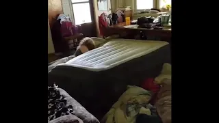 Air mattress wins and fails!!! FUNNY!!!