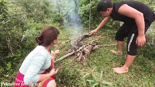 Primitive life - Survival skills - lucky fishing girl and delicious grilled fish