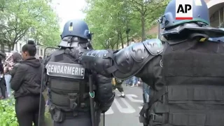 Police, Le Pen protesters clash in Paris