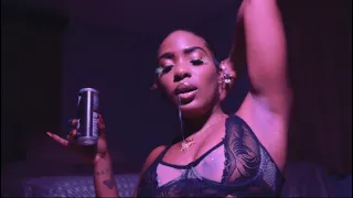 Qwella - Pretty lil Freak (Official Music Video)