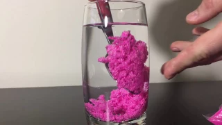 Magic Sand That Never Gets Wet!