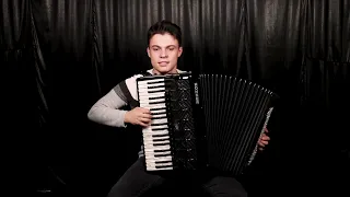 Auld Lang Syne | Accordion Cover by Stefan Bauer