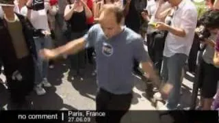 "Mass moonwalk" in memory of Michael Jackson in Paris, France -  No comment