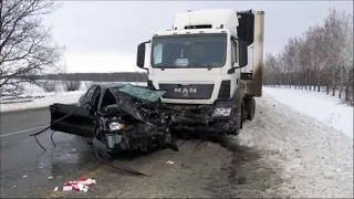 Жесткие ДТП на дороге /Смертельные аварии на дорогах/подборка дтп/ аварии с фурами #17