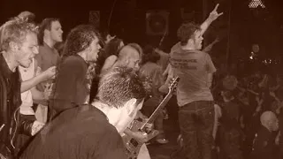 System Of A Down - Suite-Pee live (Ft. The Audience) [Astoria Theater 1999]