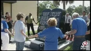 Atheists Sue To Remove Ten Commandments Monument