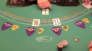 Exhilarating Blackjack Battle! The Ultimate Test of Nerve!