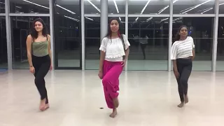 Cours de danse indienne bollywood à paris /Tu cheez badi / simple steps