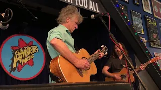 Neil and Liam Finn perform "Distant Sun" at Amoeba Records in LA 8-24-18