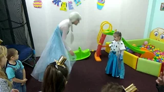 День Рождения Алёнушки 4 года В гостях у Эльзы Принцы и принцессы веселятся