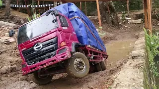 Gagal Take Off RC Dump Truk Hino RC Truck Engkel Hino 500 lewati Kelok 9 Truk Bermuatan Full