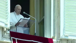Трансляція молитви "Ангел Господній" з Папою Франциском