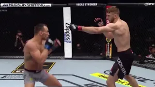 Michael Chandler Tricks Dan Hooker Into Not Moving His Head And Knocks Him Out