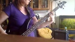 Bass groove with Em pentatonic scale