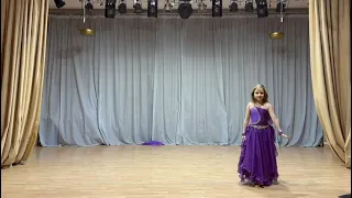 Балетная студия Фуэте. Солистка Токалак Манолия 10 лет. Восточный танец.