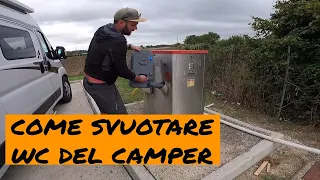 Camper service: come svuotare WC e le acque grigie del camper