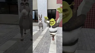 BEIJEI O SHREK ? 😱🏳️‍🌈 #shorts #comedia