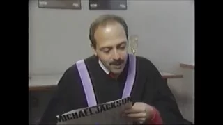 The world's fastest talking man "sings" Michael Jackson's BAD in 20 seconds (1987)