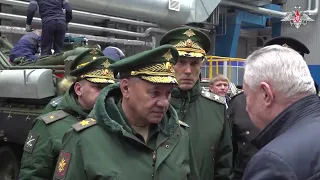 Шойгу проверил оборонные заводы Екатеринбурга