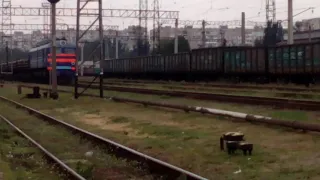 ВЛ8М—1216 з вантажним потягом / VL8M-1216 with cargo train