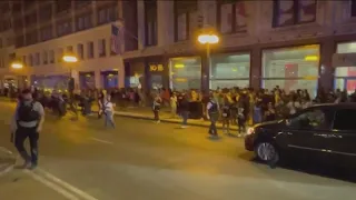 2 shot as hundreds of teens crowded downtown Chicago prompting police response