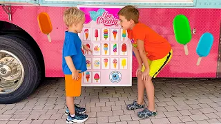 Chris et Niki explorent le camion de glaces de maman et d'autres histoires drôles pour les enfants