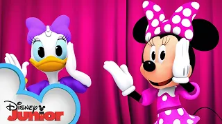 A Sticky Situation | Minnie's Bow-Toons: Camp Minnie 🏕🎀 | @disneyjunior