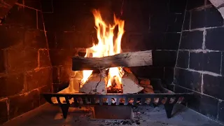 Wood Burning Fireplace // No Music, No Loops, No Ads, New Logs, and High Quality Sound.