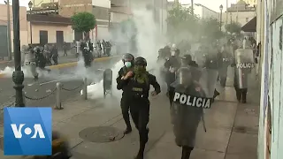 Anti-Government Protesters Clash With Police in Peru | VOA News