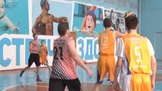 Заводская молодежка обыграла школьников и студентов в баскетбол!