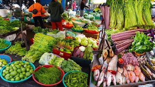 Massive supplies of fish, vegetables, fruits & meat, amazing Cambodian food markets