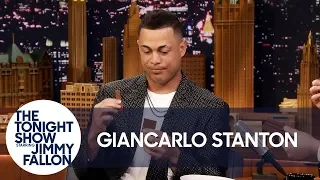 Giancarlo Stanton Doesn't Know How to Eat a Kit Kat