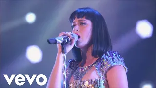 Katy Perry - Resilient (The Smile Live Performance Series)