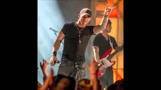 Small Town Throwdown - Brantley Gilbert (Audio)